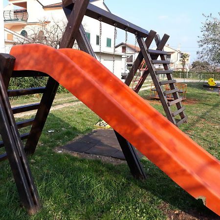 Apartmani Lina Umag Buitenkant foto