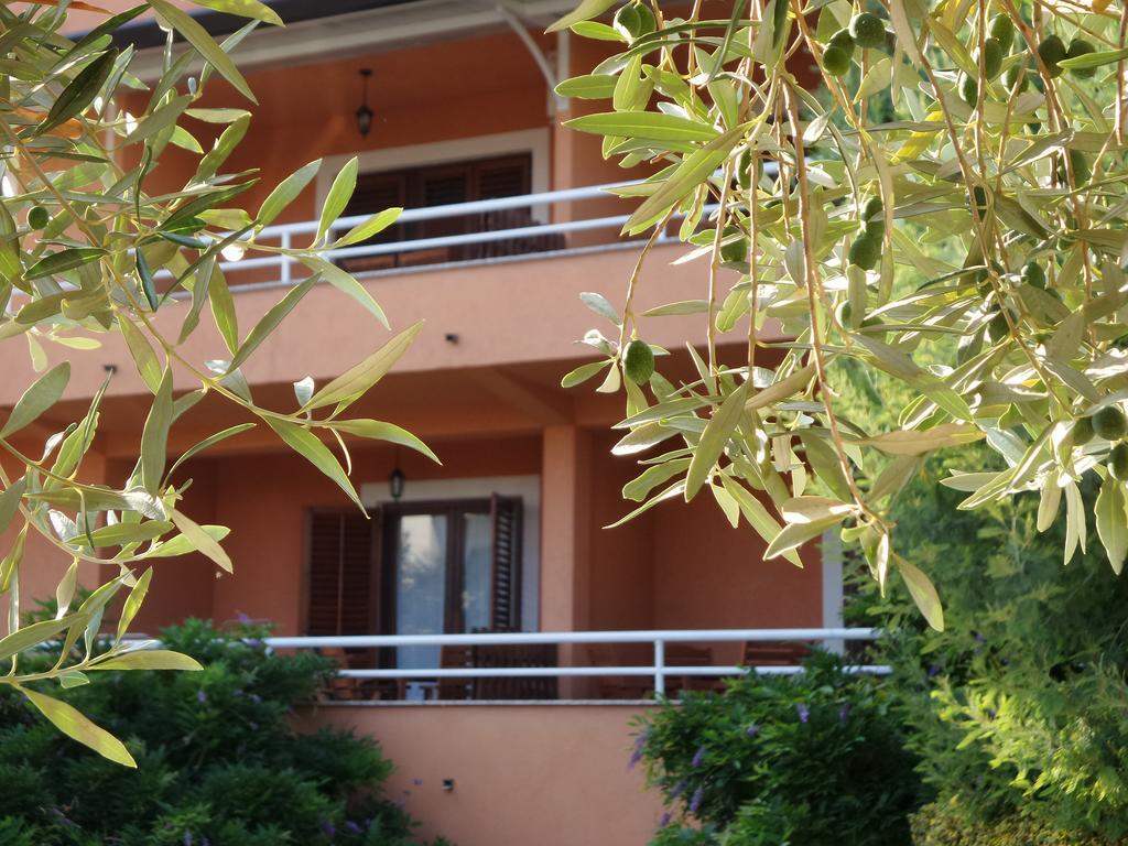 Apartmani Lina Umag Buitenkant foto