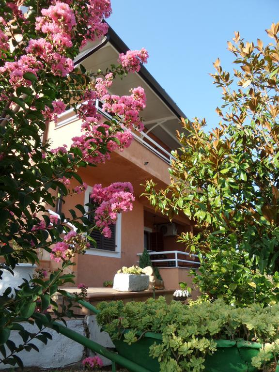 Apartmani Lina Umag Buitenkant foto