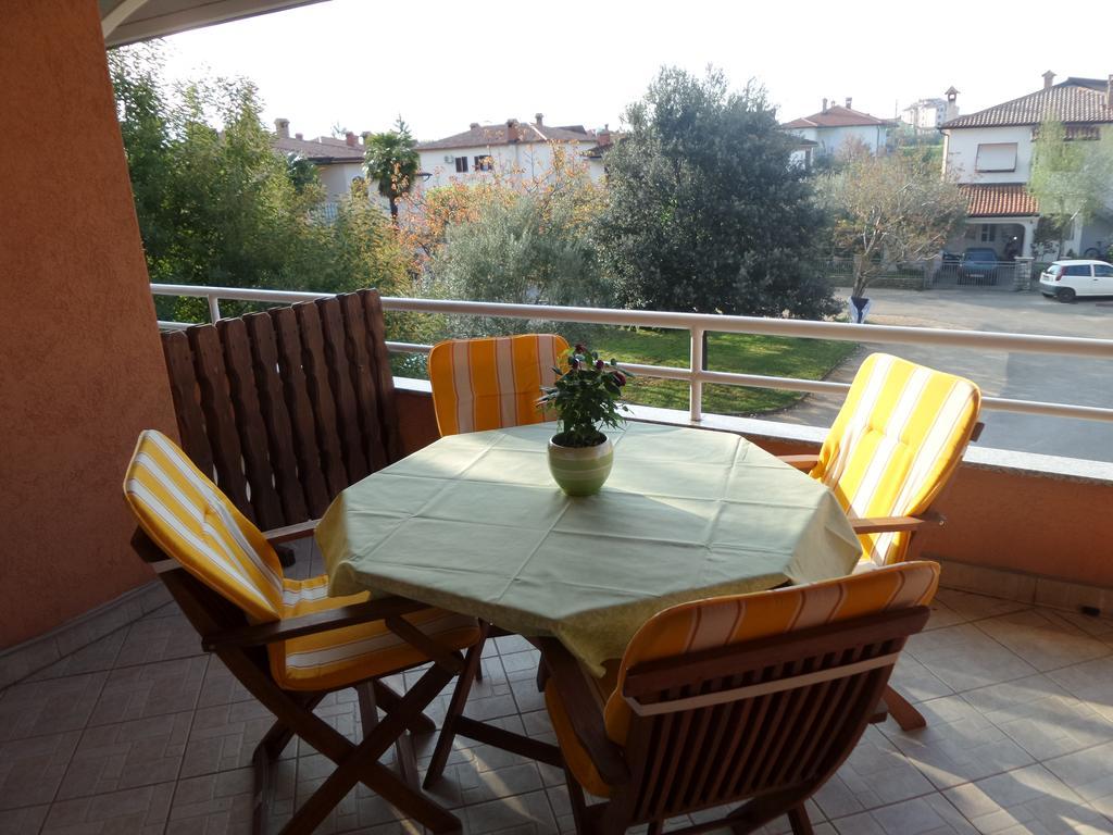 Apartmani Lina Umag Buitenkant foto