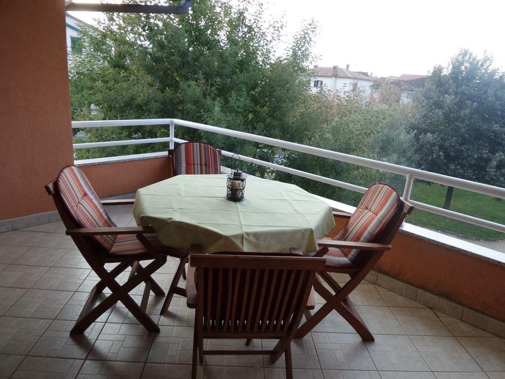 Apartmani Lina Umag Buitenkant foto