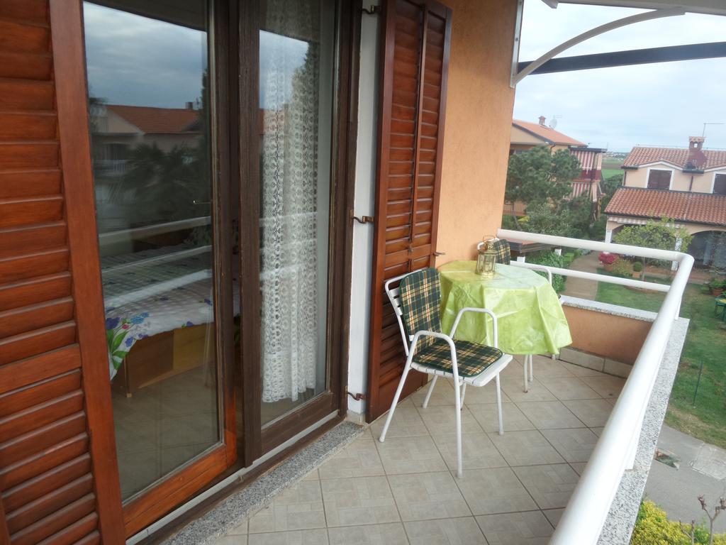 Apartmani Lina Umag Buitenkant foto
