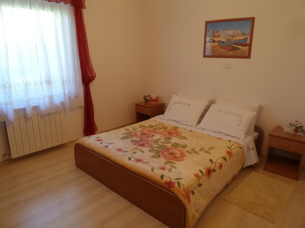 Apartmani Lina Umag Buitenkant foto