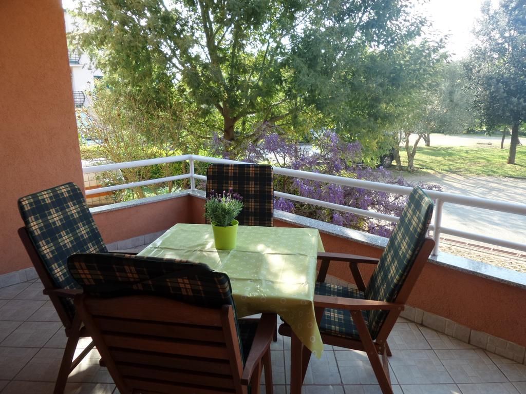Apartmani Lina Umag Buitenkant foto
