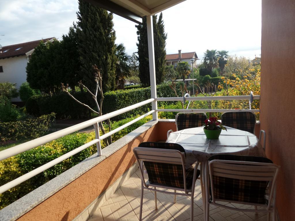 Apartmani Lina Umag Buitenkant foto